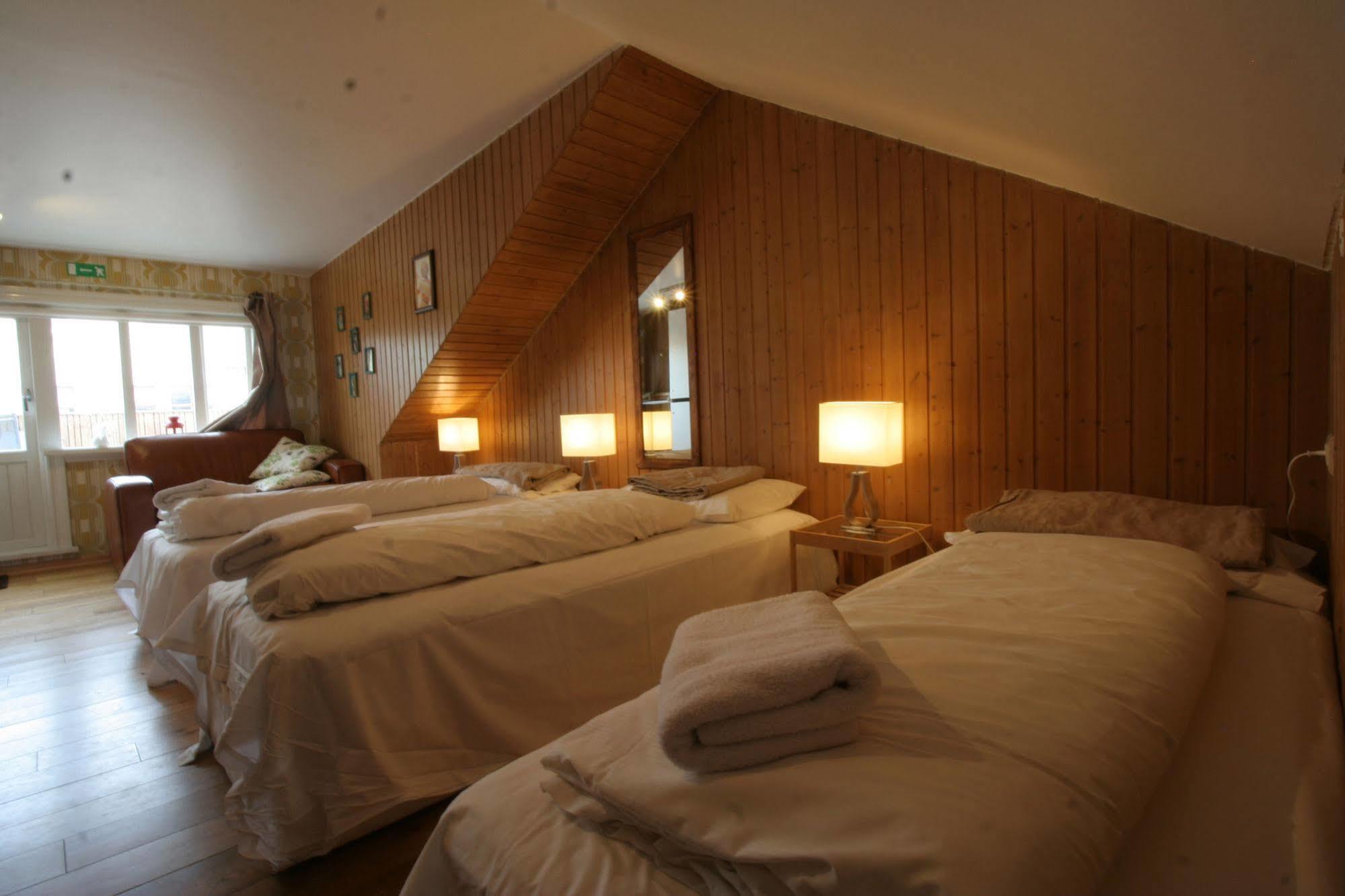 Our House Guesthouse Reykjavik Ngoại thất bức ảnh