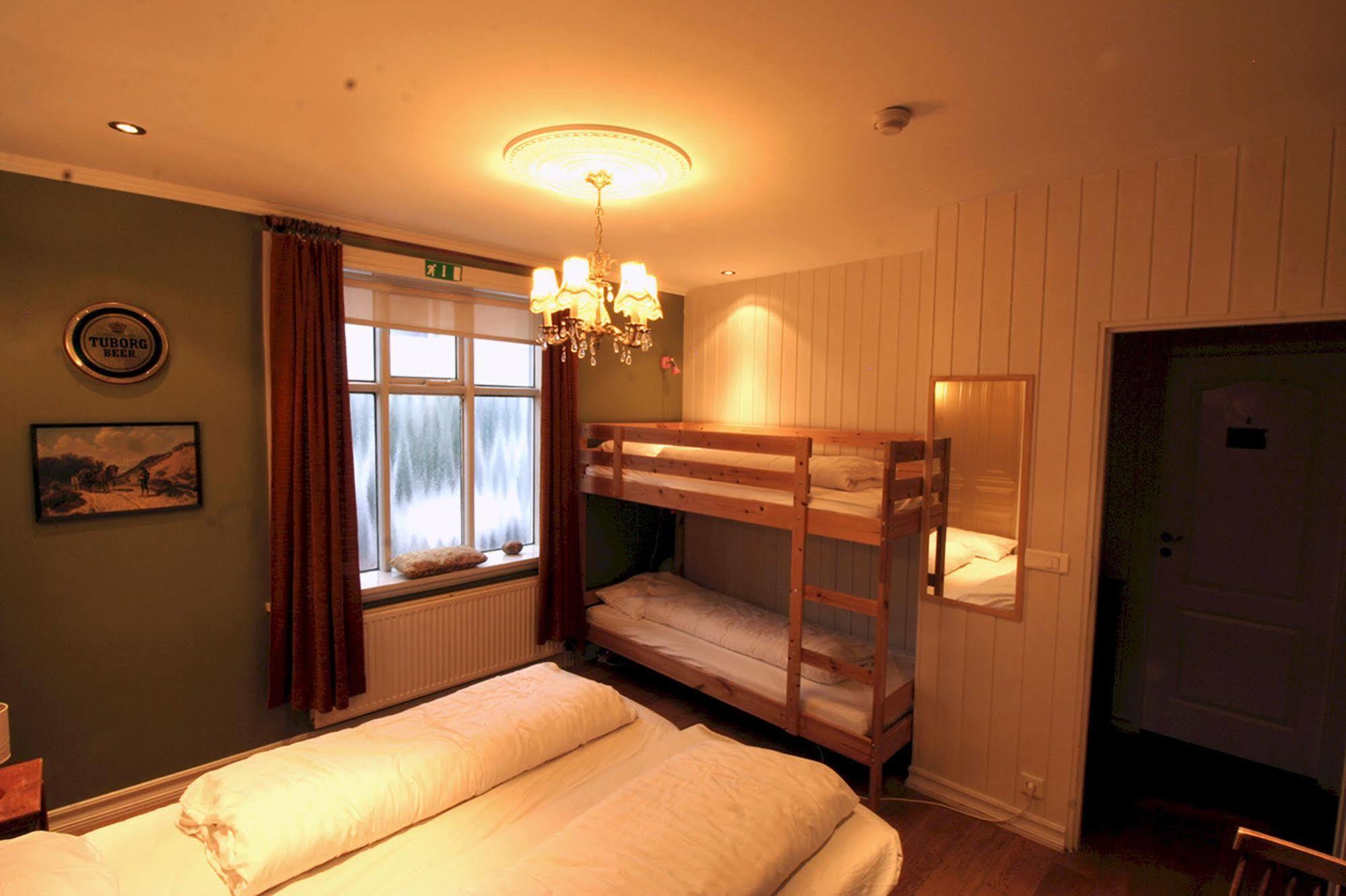 Our House Guesthouse Reykjavik Ngoại thất bức ảnh