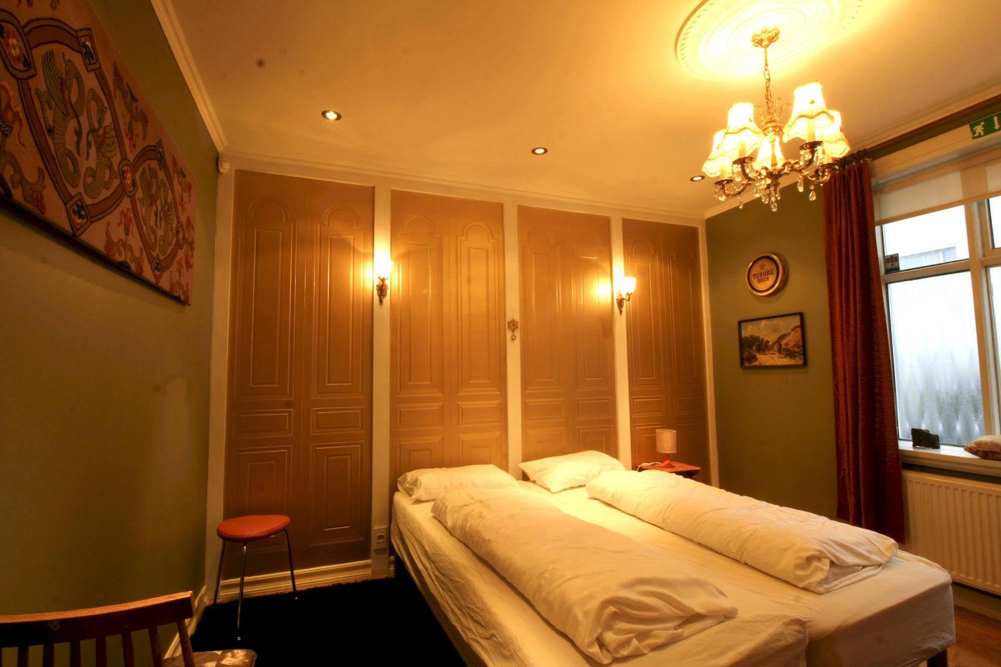 Our House Guesthouse Reykjavik Ngoại thất bức ảnh