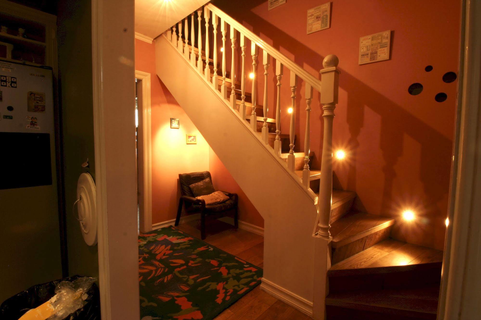 Our House Guesthouse Reykjavik Ngoại thất bức ảnh